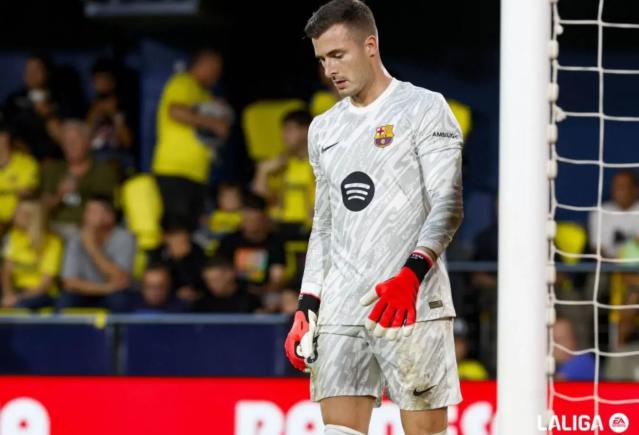 Inaki Pena frustrated