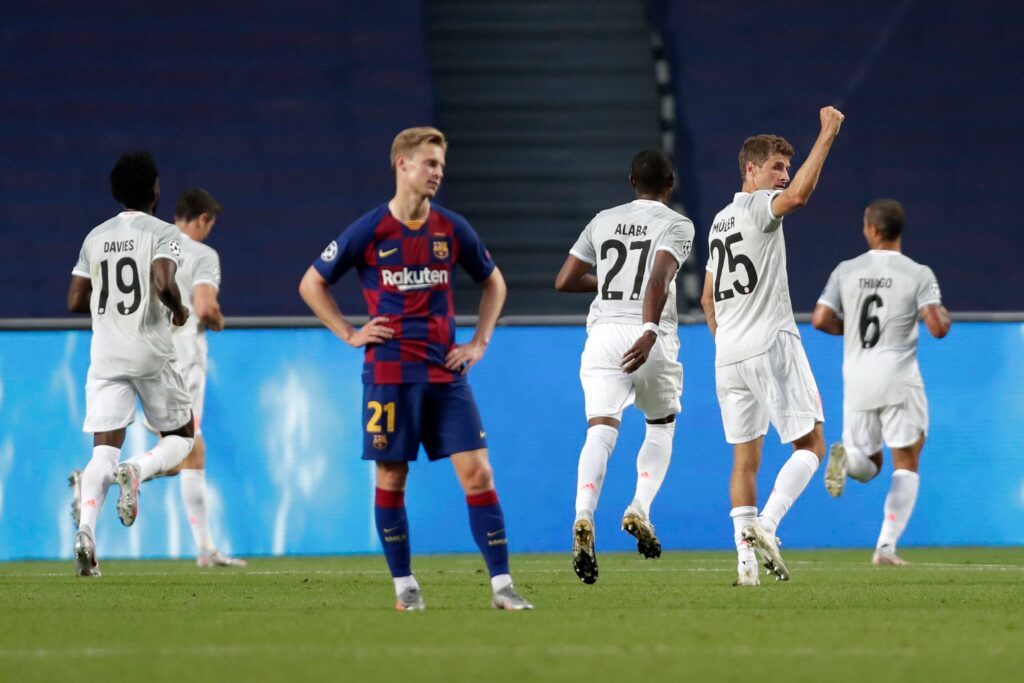 Frenkie de Jong vs Bayern